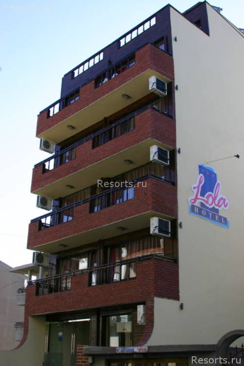 Lola Hotel 2